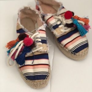 Fun espadrilles with Pom Poms and tassels